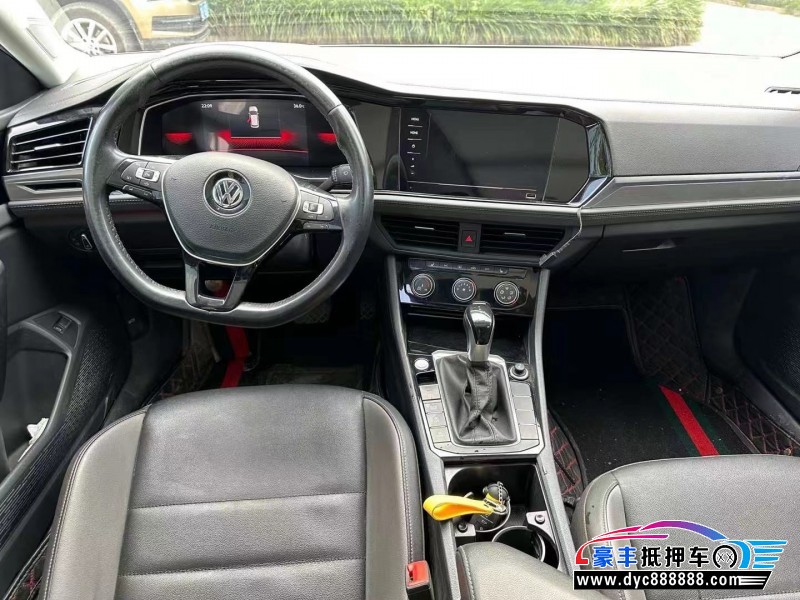 21年大众速腾轿车抵押车出售