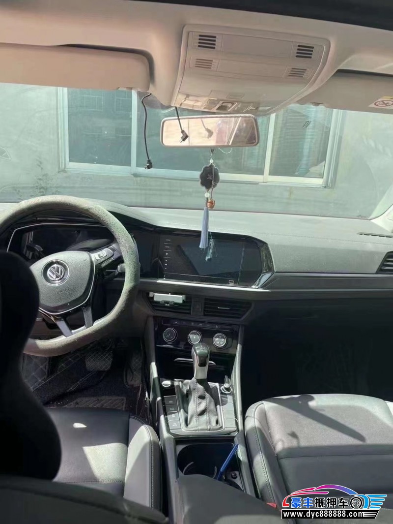 21年大众速腾轿车抵押车出售