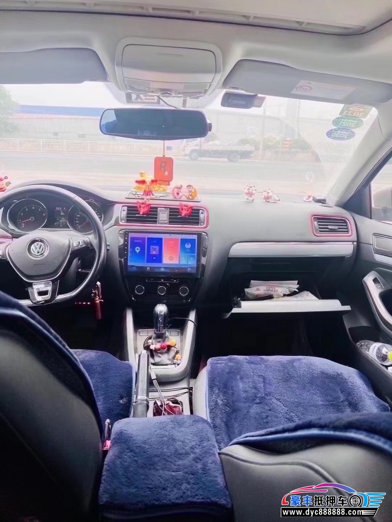 15年大众速腾轿车抵押车出售