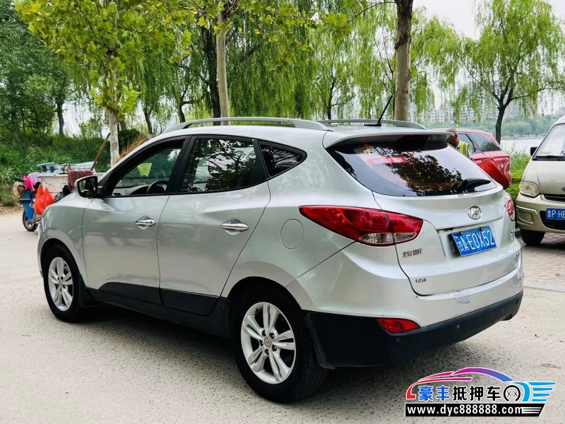 10年现代ix35轿车抵押车出售