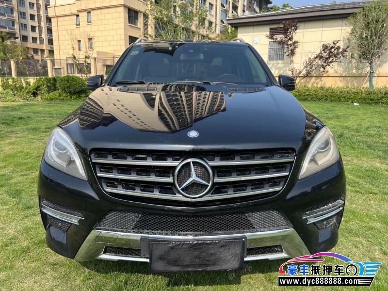 13年奔驰ML轿车抵押车出售