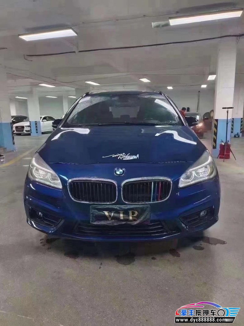 17年宝马2系轿车抵押车出售