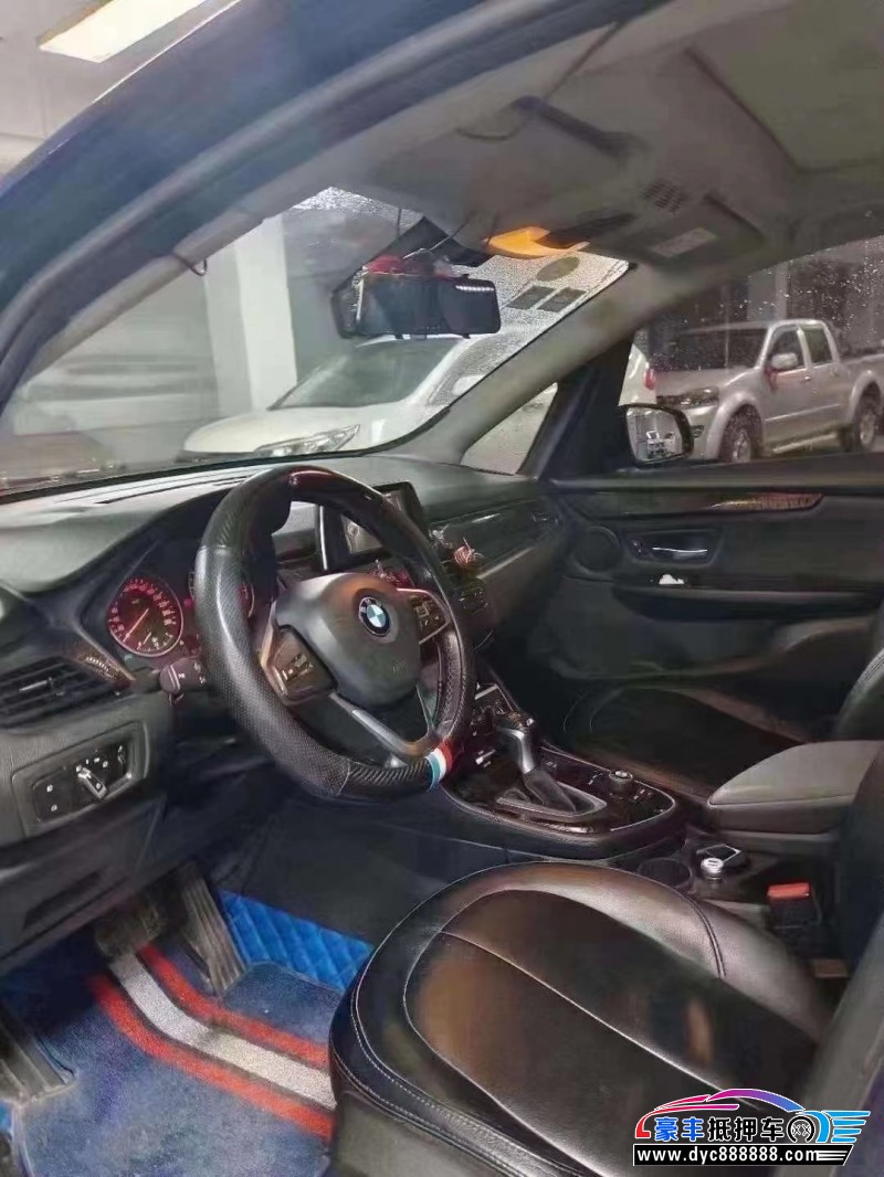 17年宝马2系轿车抵押车出售