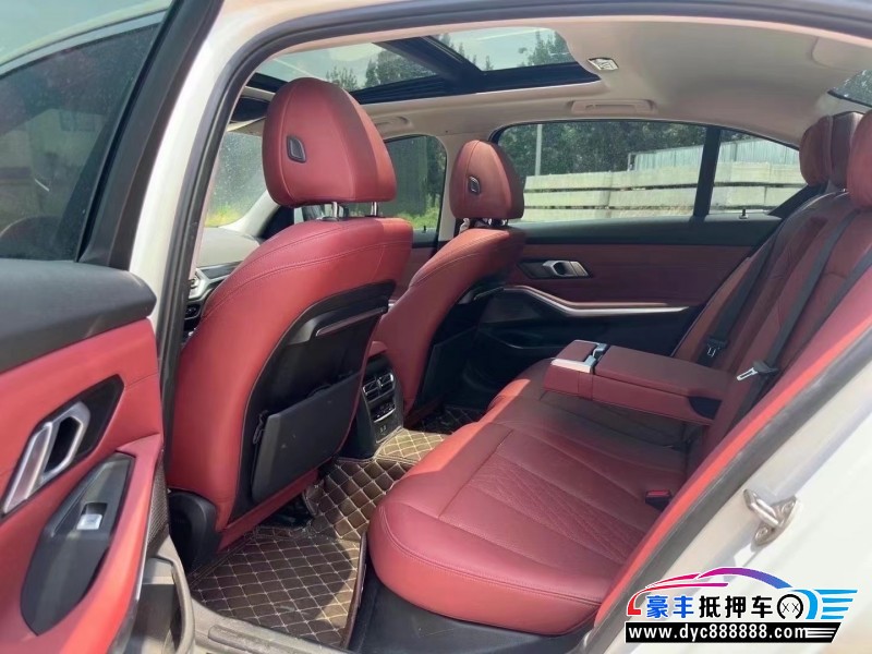 21年宝马3系轿车抵押车出售