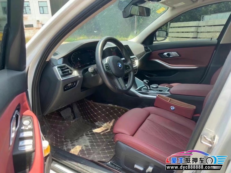 21年宝马3系轿车抵押车出售