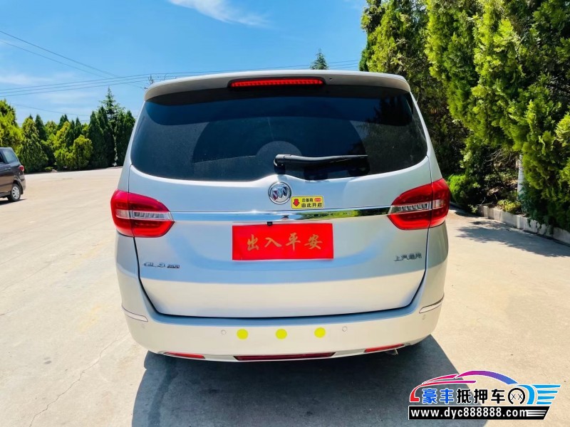 17年别克GL8轿车抵押车出售