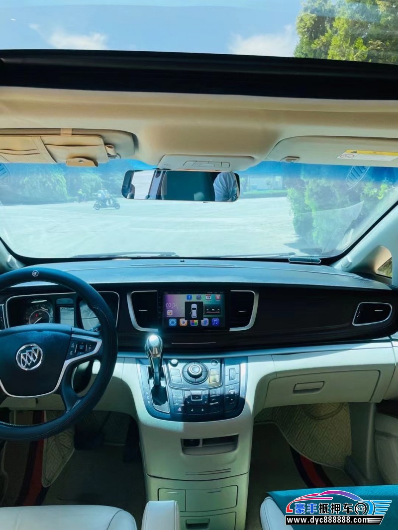 17年别克GL8轿车抵押车出售