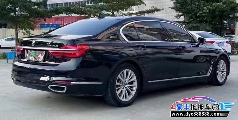 18年宝马7系轿车抵押车出售