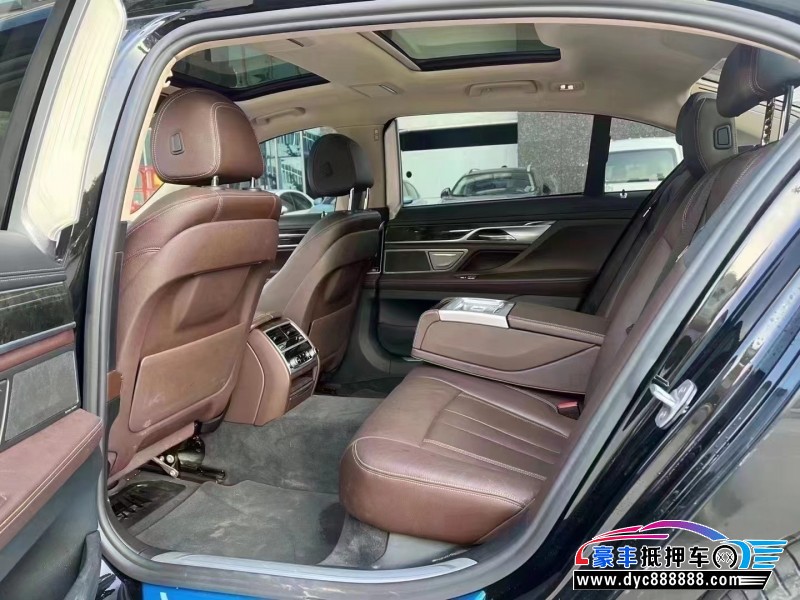 18年宝马7系轿车抵押车出售