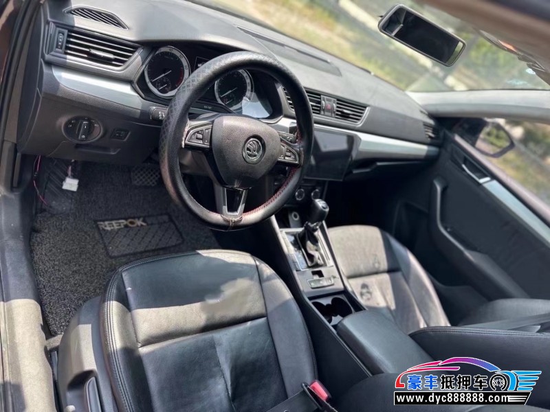 17年斯柯达速派轿车抵押车出售