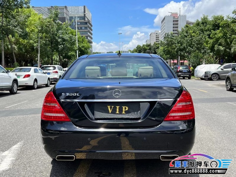 12年奔驰S轿车抵押车出售