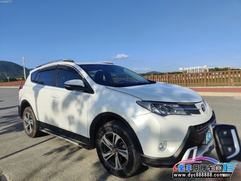 16年丰田RAV4轿车抵押车出售