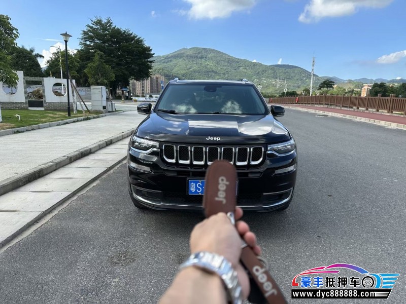 19年Jeep指挥官轿车抵押车出售