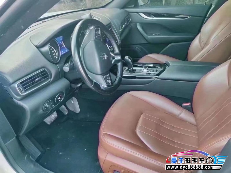 18年玛莎拉蒂莱万特轿车抵押车出售