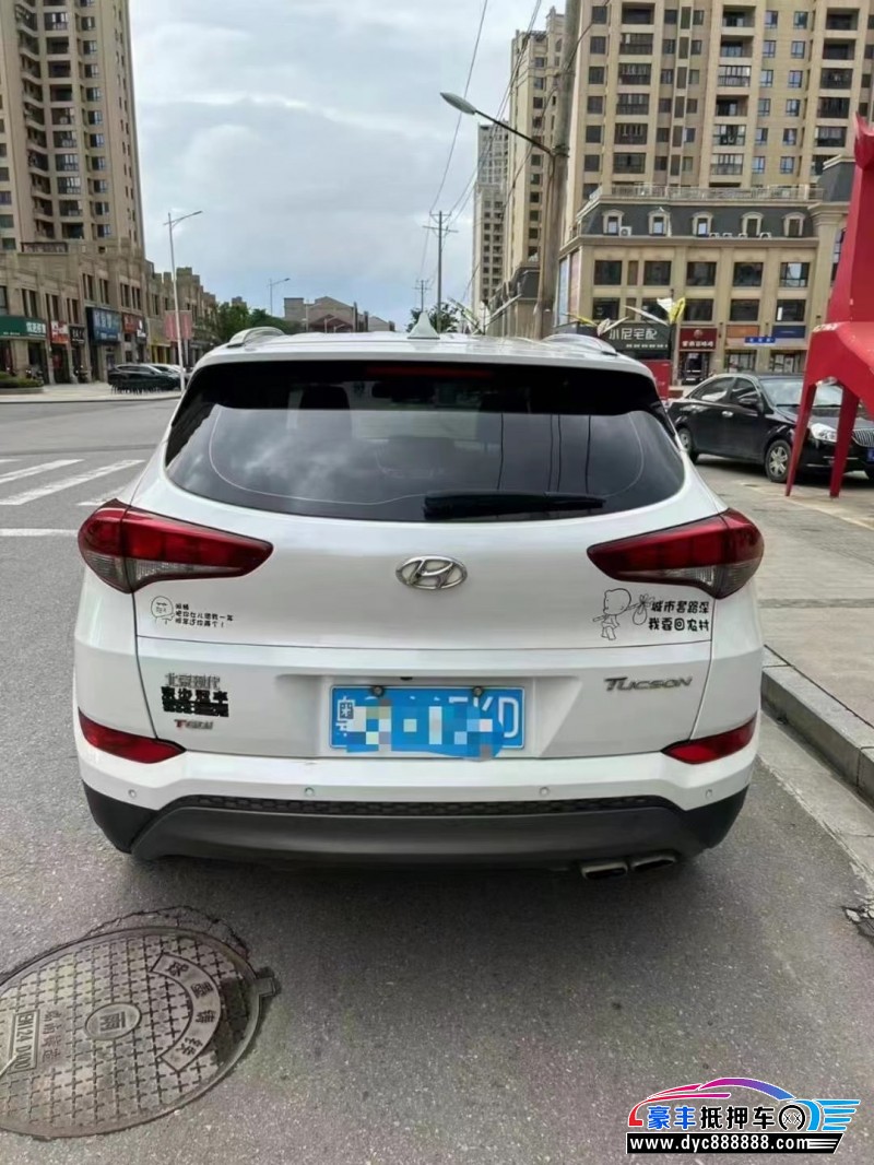 16年现代途胜轿车抵押车出售