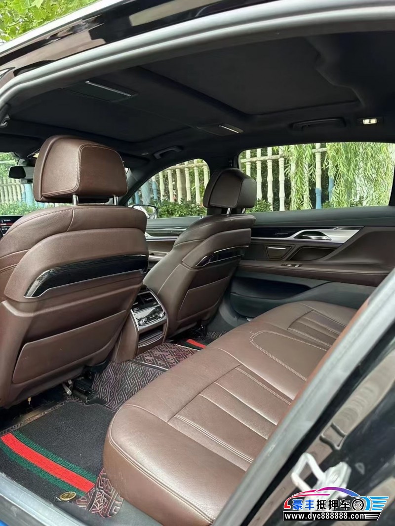 18年宝马7系轿车抵押车出售