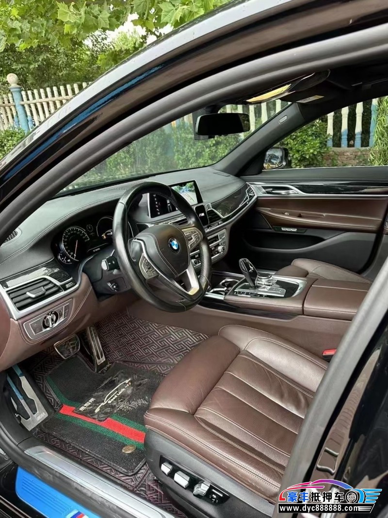 18年宝马7系轿车抵押车出售