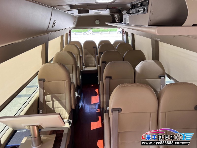 17年丰田考斯特轻客抵押车出售