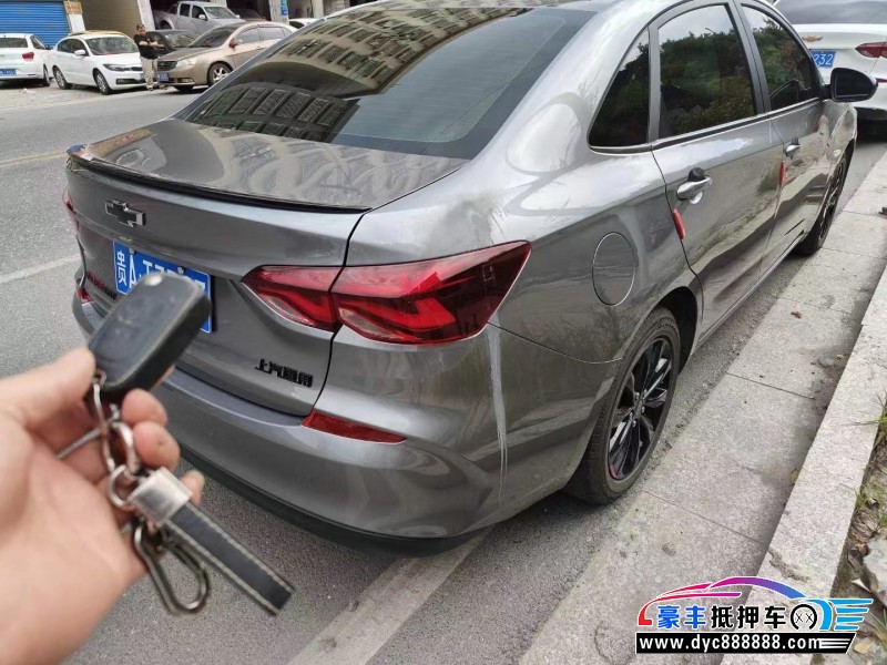 20年雪佛兰科鲁泽轿车抵押车出售