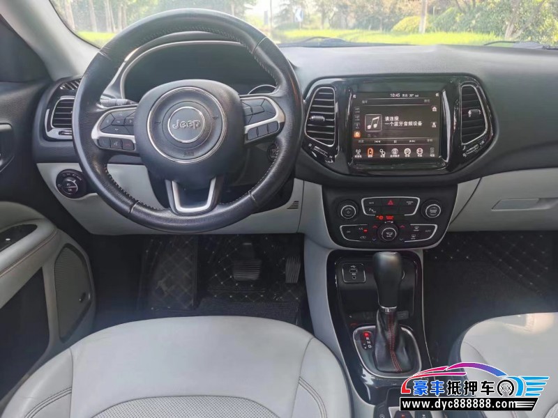 17年Jeep指南者轿车抵押车出售