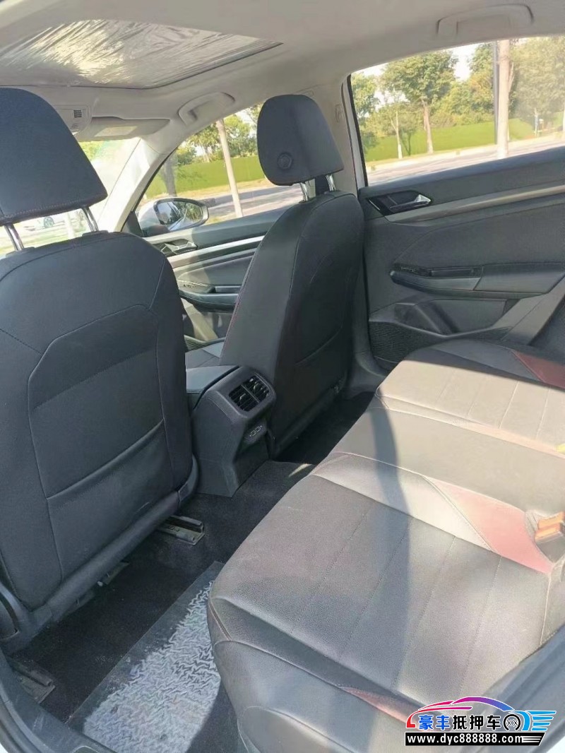 20年大众宝来轿车抵押车出售