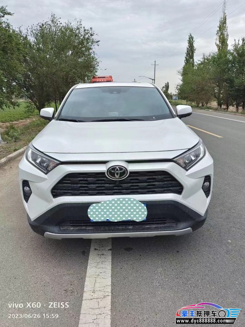 23年丰田RAV4轿车抵押车出售