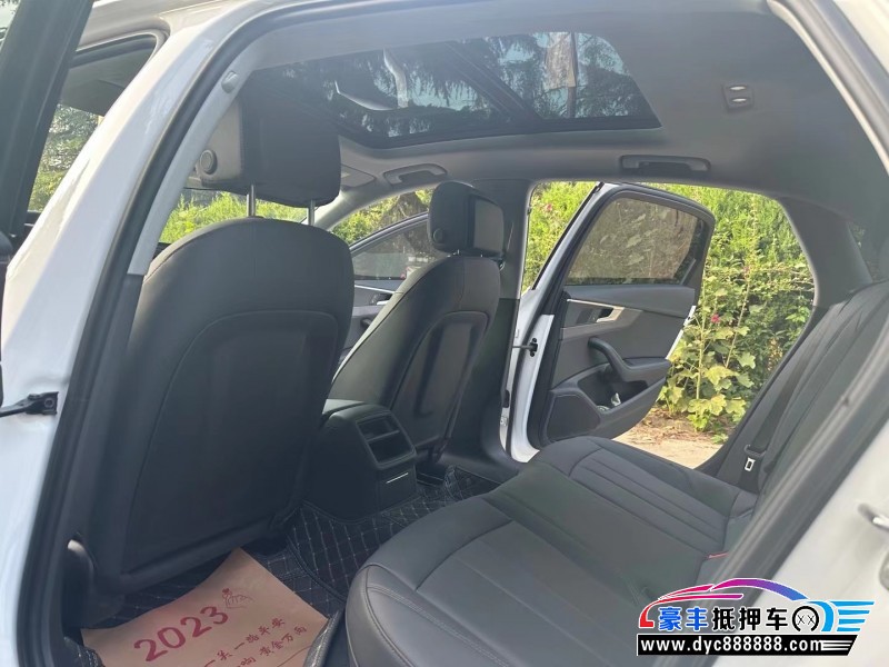 22年奥迪A4轿车抵押车出售