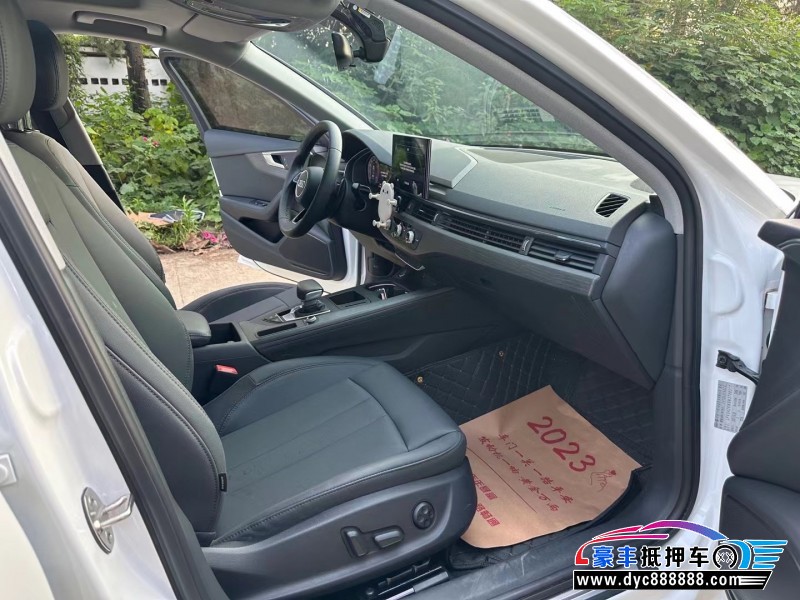 22年奥迪A4轿车抵押车出售