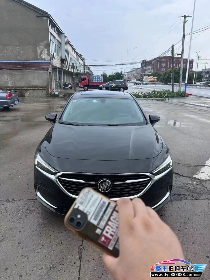 20年别克君越轿车抵押车出售