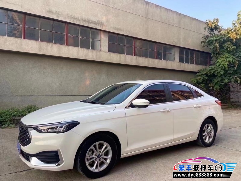 21年福特福睿斯轿车抵押车出售