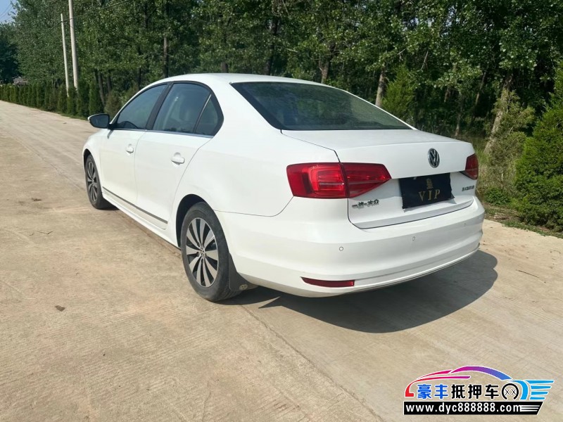 13年大众速腾轿车抵押车出售