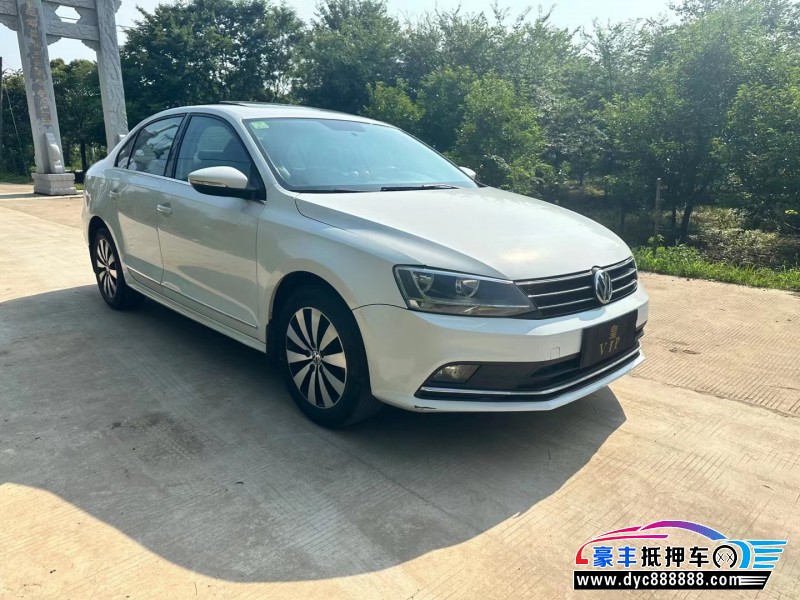 13年大众速腾轿车抵押车出售