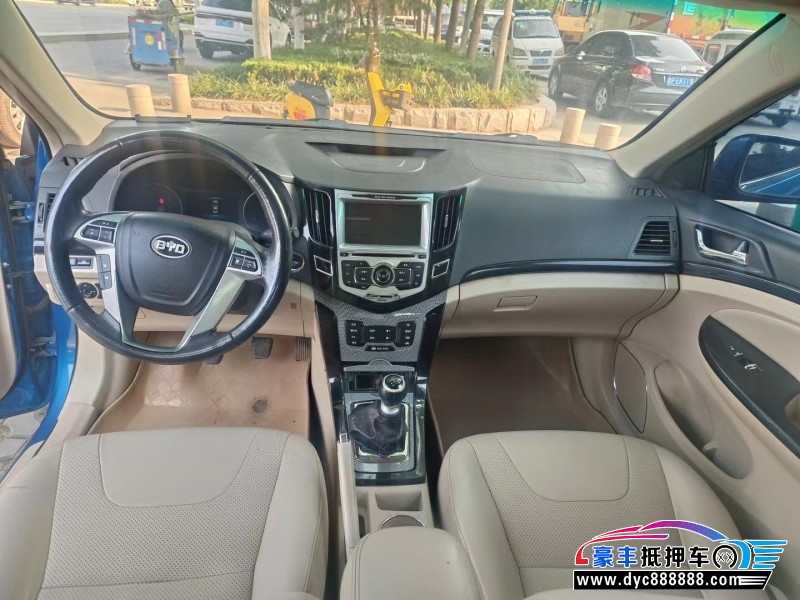 12年比亚迪速锐轿车抵押车出售