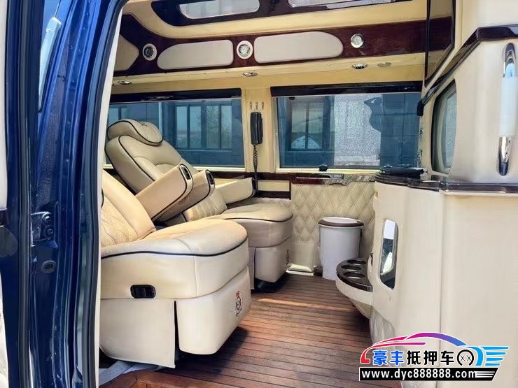 17年福特E350轿车抵押车出售