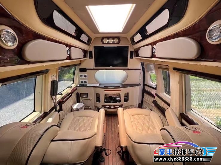 17年福特E350轿车 17年福特E350轿车抵押车出售