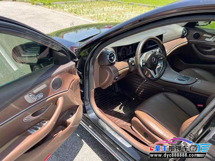 19年奔驰E轿车抵押车出售