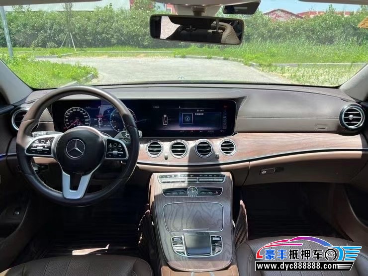 19年奔驰E轿车抵押车出售
