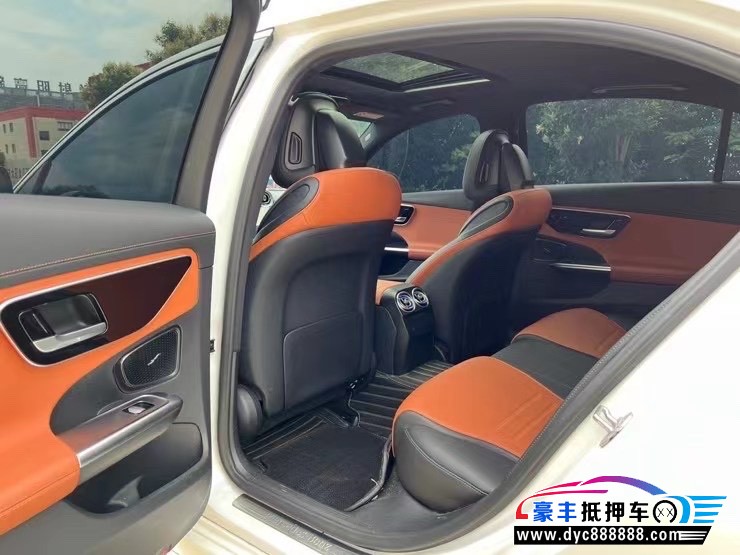 22年奔驰C轿车抵押车出售