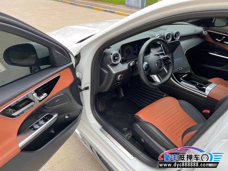 22年奔驰C轿车抵押车出售