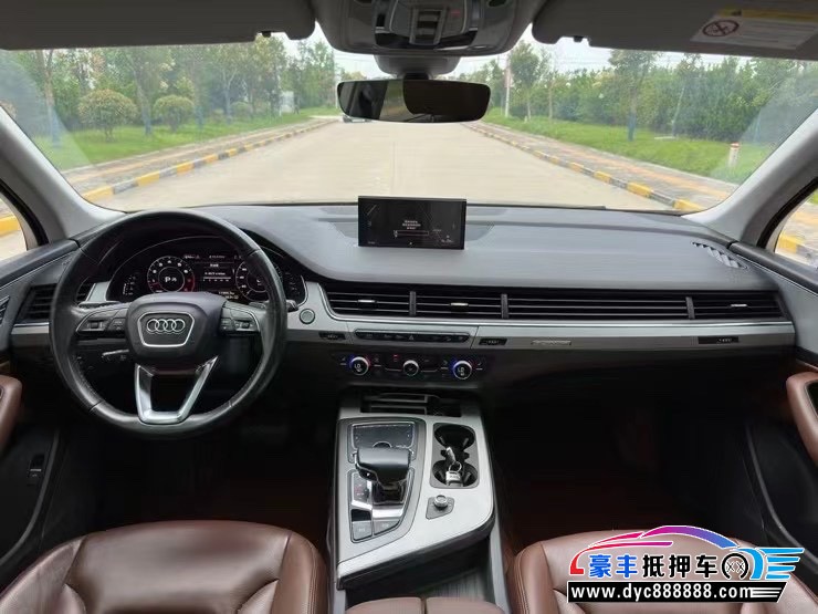 18年奥迪Q7轿车抵押车出售