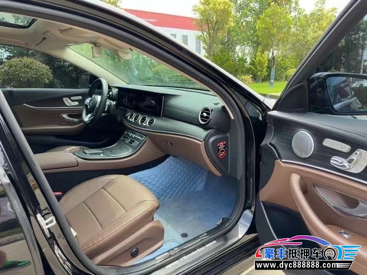 20年奔驰E轿车抵押车出售