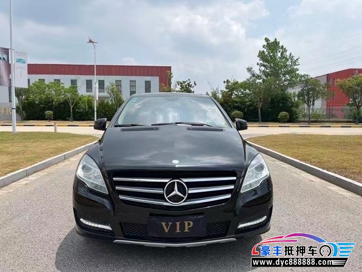 17年奔驰R轿车抵押车出售