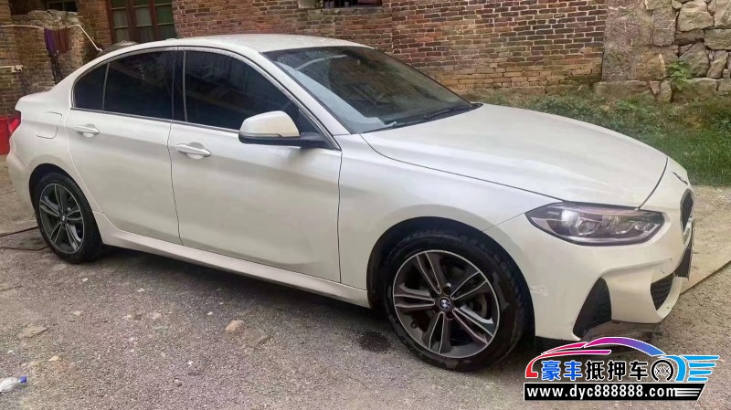 21年宝马1系轿车抵押车出售