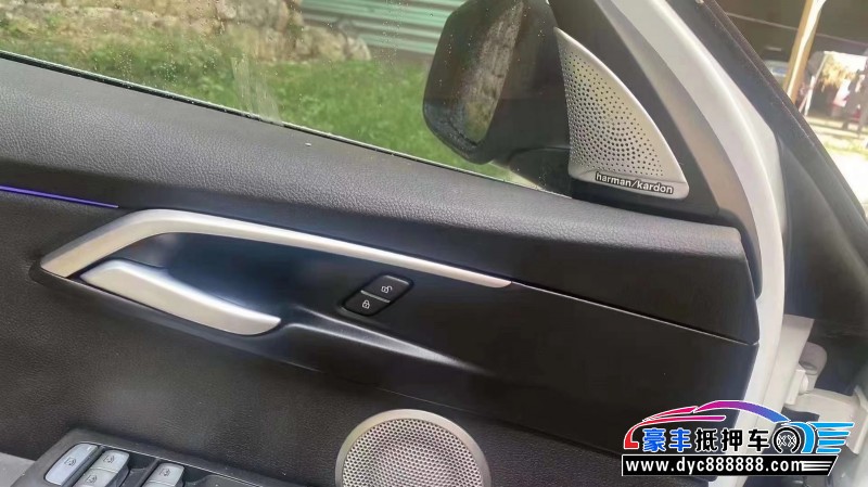 21年宝马1系轿车抵押车出售