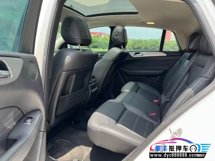 15年奔驰GLE轿车抵押车出售