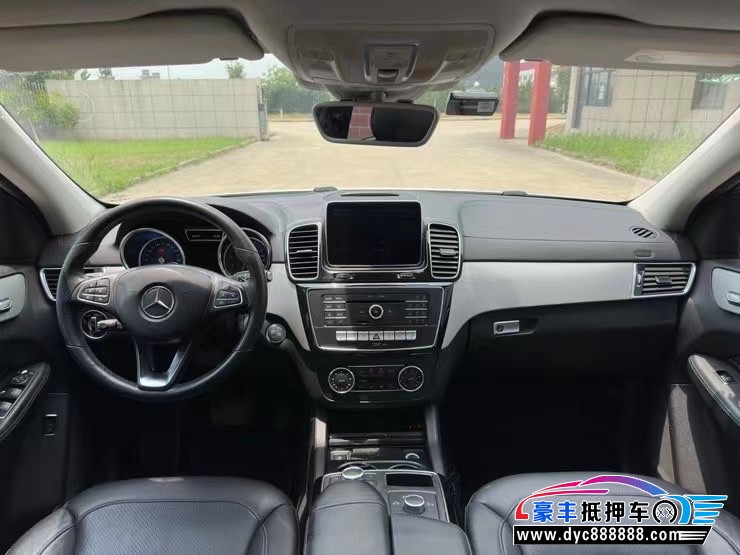 15年奔驰GLE轿车抵押车出售