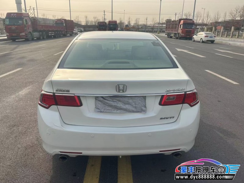 13年本田思铂睿轿车抵押车出售