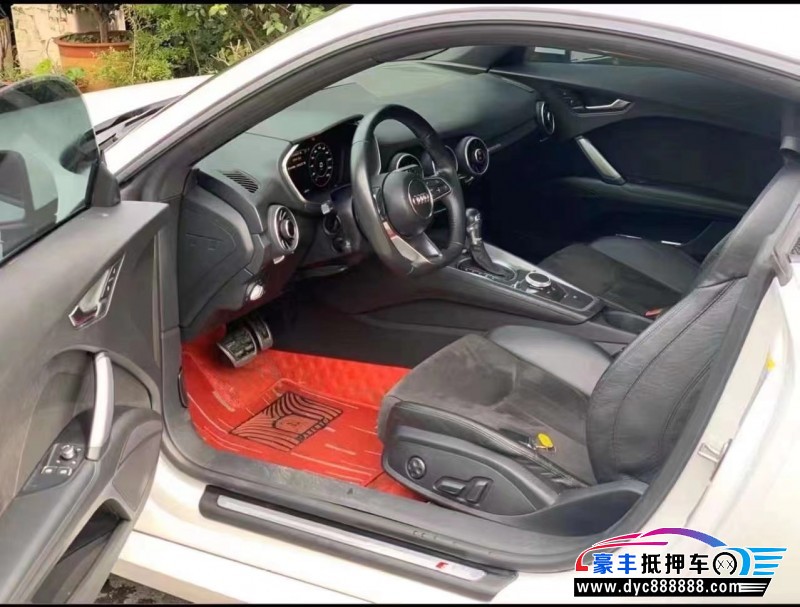 18年奥迪TT轿车抵押车出售