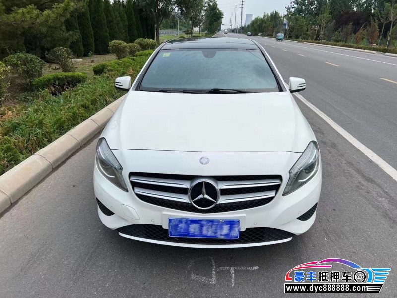 15年奔驰A轿车抵押车出售