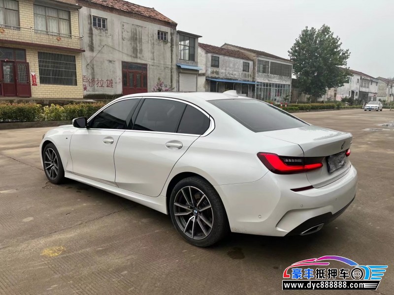 20年宝马3系轿车抵押车出售